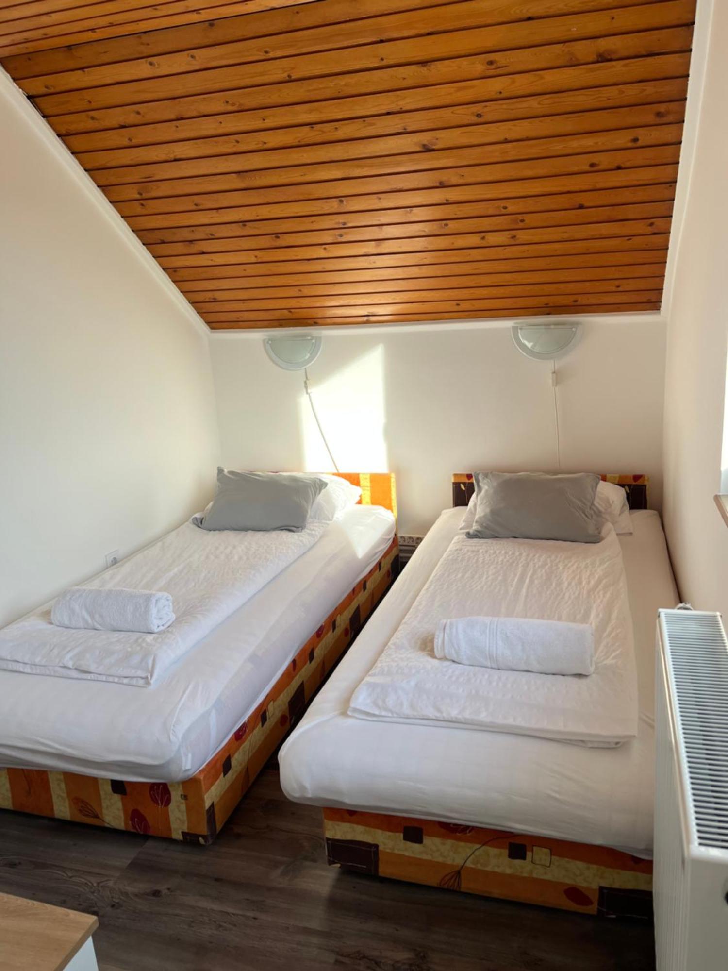 Marcell Apartman Hajdúszoboszló Esterno foto